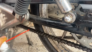 300ML Chain Lube Anti-Fling High Performance Maintenance Kit Spray Automotive Care Chains Cleaner / Minyak Rantai