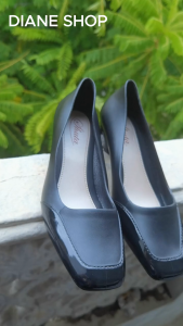 Women's Black Shoes: Comfort & Quality - Korean Style Black Shoes