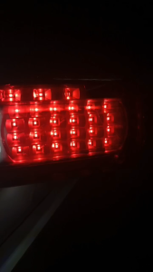 STOP LAMP VOLVO/STOP LAMP TRUCK VOLVO PENDEK & PANJANG L-R INCLUDE SOCKET