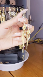 Bông tai sang chảnh sang chảnh kiểu dáng ZD233 đính đá phong cách dễ thương thích hợp đi tiệc BSTKD - [NaLa Shop]