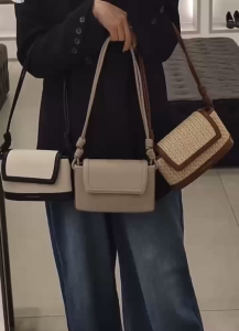 Túi đeo chéo nữ kiểu dáng nắp vuông chất vải đan nhau dày dặn sang chảnh (Size 21)