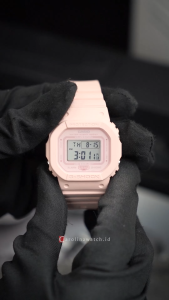 Jam Tangan Wanita Casio G-Shock GMD-S5600BA-4D Digital Pink Dial Resin Band