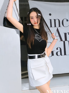 Yuki Shop👗เสื้อยืดแฟชั่น🎈การรีดผ้าด้วยเพชร ลายหัวใจ แขนสั้น ผอมเพรียว