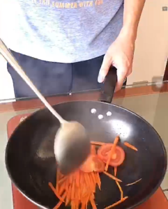 Vá inox xẻng xào inox Cao cấp cán gỗ dài 43cm loại dày Chubby Chef thân dài liền và chống nóngvá canh xẻng xào thức ăn