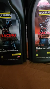 ส่งฟรี ของแท้ 100% 4T Duckhams Racing Synthetic 10w40 / 10w50 น้ำมันเครื่องรถจักรยานยนต์ ผลิตจากน้ำมันพื้นฐานคุณภาพสูง เลือกเบอร์ได้เลย 10W-40 / 10W-50 1ลิตร