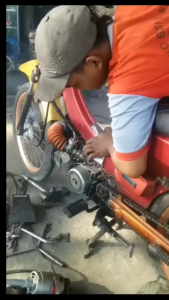 Knalpot Suzuki KRISTAL Tornado Standar Racing Suara Garing sudah terinstal tameng ahm cristal