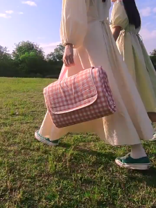 เสื่อปิคนิคพับได้ เสื่อปิคนิคกันความชื้น ขนาด 200x200cm/100x150cm หนากันน้ำ เสื่อปิกนิกตั้งแคมป์ปิกนิกผ้า เสื่อ