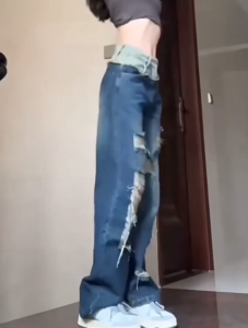 Highwaist Celana Jeans Lurus Sobek Wanita New Style Korean Retro Kaki Lebar Loose Celana Kasual Yang Dicuci