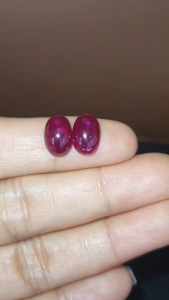 1223.ทับทิมพม่า เผาเก่า สีแดง สีสวยหายากเนื้อโปร่งแสง (2 เม็ด)