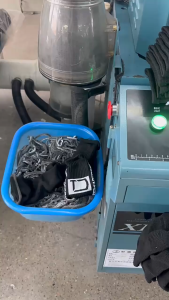 ถุงเท้าเตะบอลTD สีเดียวครึ่งแข้ง สีสันถูกใจแน่นอน มีกันลื่น ผ้านุ่ม ระบายอากาศดี พร้อมส่งในไทยทุกชิ้น