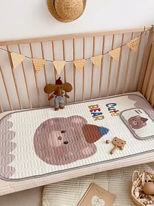 (TẶNG KÈM GỐI) Chiếu Điều Hoà Cao Su Non Tặng Kèm Gối Cho Bé In Hình 5D Baby Bear