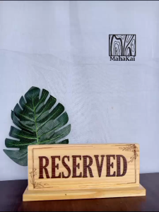 Tulisan Reserved kayu sign papan tanda dipesan meja signage bolak balik natural aesthetic cafe booking