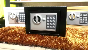 Kotak Brankas Hotel Mini Password Safe Deposit Box 4.6L - 17E - Black