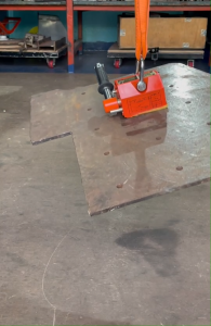 แม่เหล็กยกเหล็ก KONDOTEC ขนาด 100 กก. สำหรับ เหล็กแผ่น เหล็กท่อ เหล็กกลม ของญี่ปุ่น / PML-100