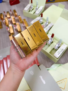 [Mini] Son Dưỡng YSL Love Shine Candy Glow 1.6g (Vỏ Hồng)