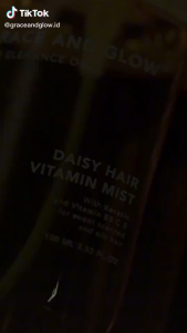 Grace and Glow Daisy Perfume Hair Vitamin Mist - Parfum Rambut Spray untuk Membuat Rambut Mudah Diatur dan Wangi Seharian with Keratin + Vitamin B5 C E
