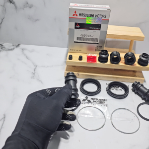 KIT KALIPER KARET REM CAKRAM BELAKANG PAJERO DAKAR TAHUN 2016 SAMPAI 2019