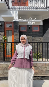 DAFANIA SHIRT - FLOTTILICIOUS: Kemeja Polo Linen Brukat Wanita