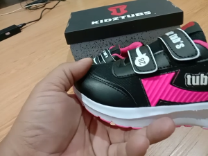 Sepatu Sekolah Anak Perempuan Laki-Laki Cewek Cowok Warna Hitam Murah Tali Perekat Rekat Velcro Kecil Tanggung Umur Usia PAUD TK SD SMP SMA Kelas 1-12