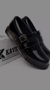 KAVILAZ True Style Sepatu Wanita Flat Loafer Slip On Docmart Formal Kerja Black Doff Glossy Kode Z18-25