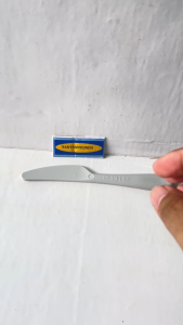 CUTLERY KNIFE CHILD PISAU PLASTIK UNTUK ALAT MAKAN ANAK LATIHAN FOOD GRADE SAFETY BERKUALITAS