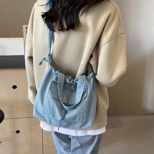 TAS WANITA KASUAL FASHION WANITA - SLING BAG WANITA KAPASITAS BESAR BAHAN PARASUT - TAS SERUT WANITA