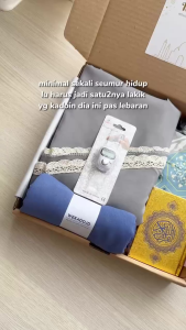 Hampers Kado Cewek Sajadah / Kado Ulang Tahun / Wisuda Anniversary / Lebaran Idul Fitri