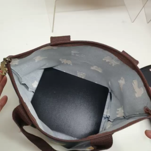 Uma hana Hand bag Women Tote bag Lunch Bag Lunch Tote Bag Women Handbag 三角提袋