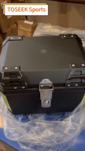 【Warranty 5 year】HARD PLASTIK TOP BOX Motorcycle Top Box Motorcycle Compartment Motorcycle trunk Large Capacity Motorcycle Compartment universal motorcycle accessories Anti-fall Green Reflective Strip