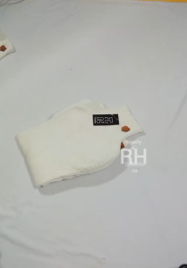 Sweater Rajut Wanita Keren Turtleneck Motif Bordir LOVE BW