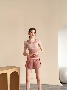 FitYoga Fitness Yoga Short Sleeve Fake Two Piece Suit Pilates Running Exercise Top Slim Slim Quick Dry Short Sleeve Yoga