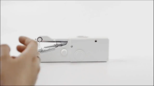 Mesin Jahit Handy Stitch Portable Handheld Sewing Machine/ Tangan Mesin Jahit Mini Portabel Multifungsi/Menjahit Travel Praktis