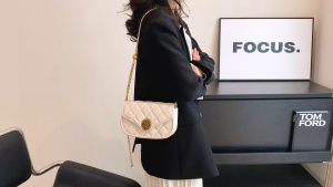 Tas Selempang atau Sling bag Wanita Kulit Model Terbaru CPB 3803