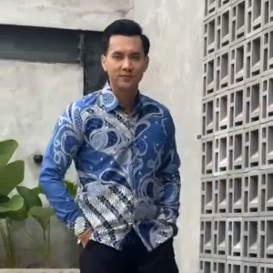 Baju Batik Pria Lengan panjang Motif Terbaru reguler