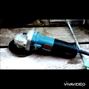 MAKITA เครื่องเจียร 4 นิ้ว รุ่น MT-9553 ช่องระบายอากาศ เกรด AAA+ สุดถูก มีปุ่มสวิตซ์ ต่อการใช้งาน ขนาดกะทัดรัด ช่องระบายอากาศกัน มีขนาดกะทัด-งานเทียบ