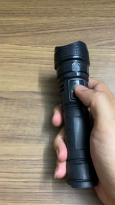 [Hàng Mới Về] Đèn pin S008 thu phóng quang học tầm xa 500m hạt đèn Laser siêu sáng màn hình LED hiển thị pin