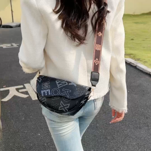 Perfect Choice Arkisha Semi-Circle Saddle Bag Fashion Crossbody Bag for Women