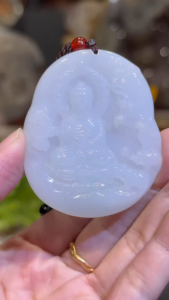 Burma jadeite pendant💯天然缅甸翡翠玉白底飘绿雕刻吊坠 ➡️释迦摩尼佛  高H: 5.5cm 宽W: 4.5cm 厚度Thick: 0.5cm 重Weight: 31g