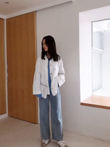 Kemeja Korduroi Retro Wanita Longgar Setengah Panjang Desain Atasan Pakaian Luar Serbaguna Jaket Kemeja