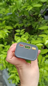 Pin Dự Phòng Trong Suốt Power Bank Sạc Nhanh 22.5W 10.000Mah Có Lcd Hiển Thị Pin