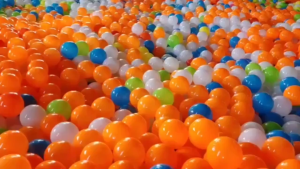 Combo 100 Bóng Nhựa Mềm Cho Bé Hàng Việt Nam Nhà Banh Size To 5.5cm 7.5cm Đồ Chơi Trẻ Em