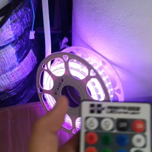 HI TEK ไฟริบบิ้น RGB 10เมตร 220V ไฟซ่อนฝ้า ไฟหลืบ ไฟประดับ เปลี่ยนสีได้ ต่อไฟตรง สตริปไลท์ พร้อม รีโมท 5050 สลับสี