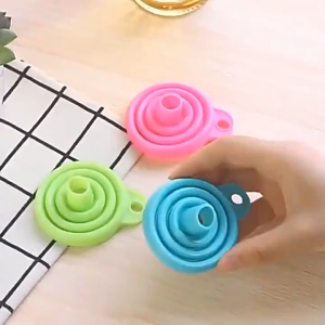 Silicone Folding Funnel: A Kitchen Oil Pouring Tool