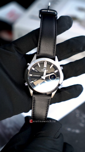 Jam Tangan Pria Casio Edifice EFV-C120L-8A Black Dial Black Leather Strap