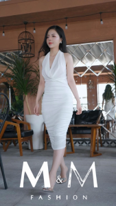 Đầm Ôm Body Cổ Yếm Hở Lưng Điểm Nhấn Cho Phong Cách Quyến Rũ