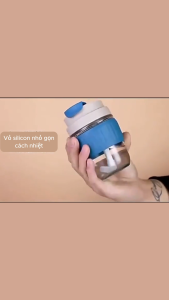 Bình thủy tinh dùng uống nước VBC-WK073 dung tích 350-600ml nhiều màu thân bọc cao su chống vỡ