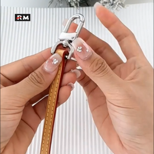 【High Quality】Bag Shoulder Strap Buckle Replacement Accessories No Need To Sew Diy Metal Hook Buckle Leather Bag Backpack Messenger Shoulder Bag Strap Spring Buckle