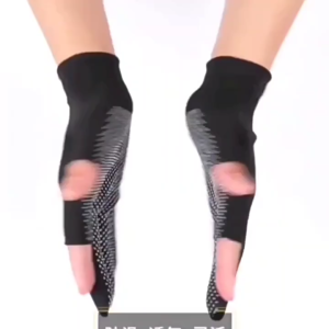 พร้อมส่ง ถุงมือไนลอนกันลื่นเหมาะสำหรับทุกเพศ  ถุงมือทนต่อการสึกหรอระบายอากาศยืดหยุ่นครึ่งนิ้ว ถุงมือปั่นจักรยาน  ถุงมือตกปลา ถุงมือออกกำลังกาย