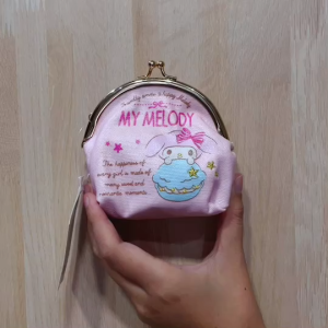กระเป๋าถือใส่เหรียญ Hello Kitty งาน Sanrio ทรงป๊อกแป๊ก เนื้อผ้าแคนวาส ขนาด 12*12*10 cm