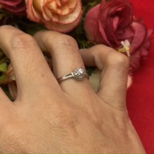 แหวนโรเดียมฝังเพชร งานสวย เสริมบารมี ใส่ได้ทุกโอกาส แหวนแฟชั่น เรียบหรู ชุบโรเดียม รูปถ่ายจากสินค้าจริง พร้อมส่ง